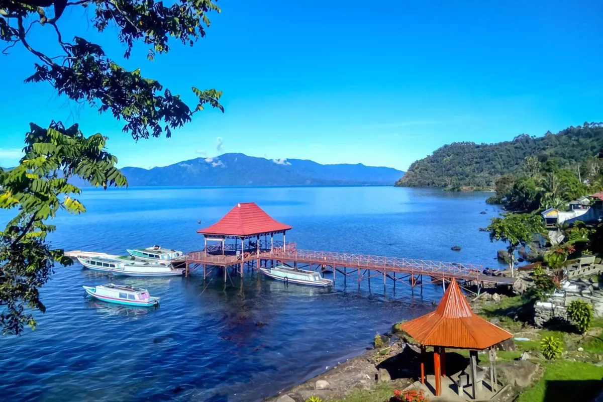 Danau Ranau, Danau Terbesar di Sumatera Berlatar Gunung Seminung