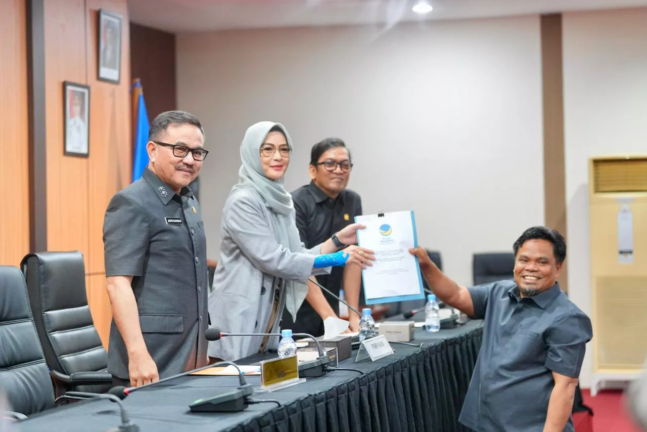 DPRD Sulsel Serahkan Laporan Reses ke Pemprov untuk Bahan Perencanaan Pembangunan