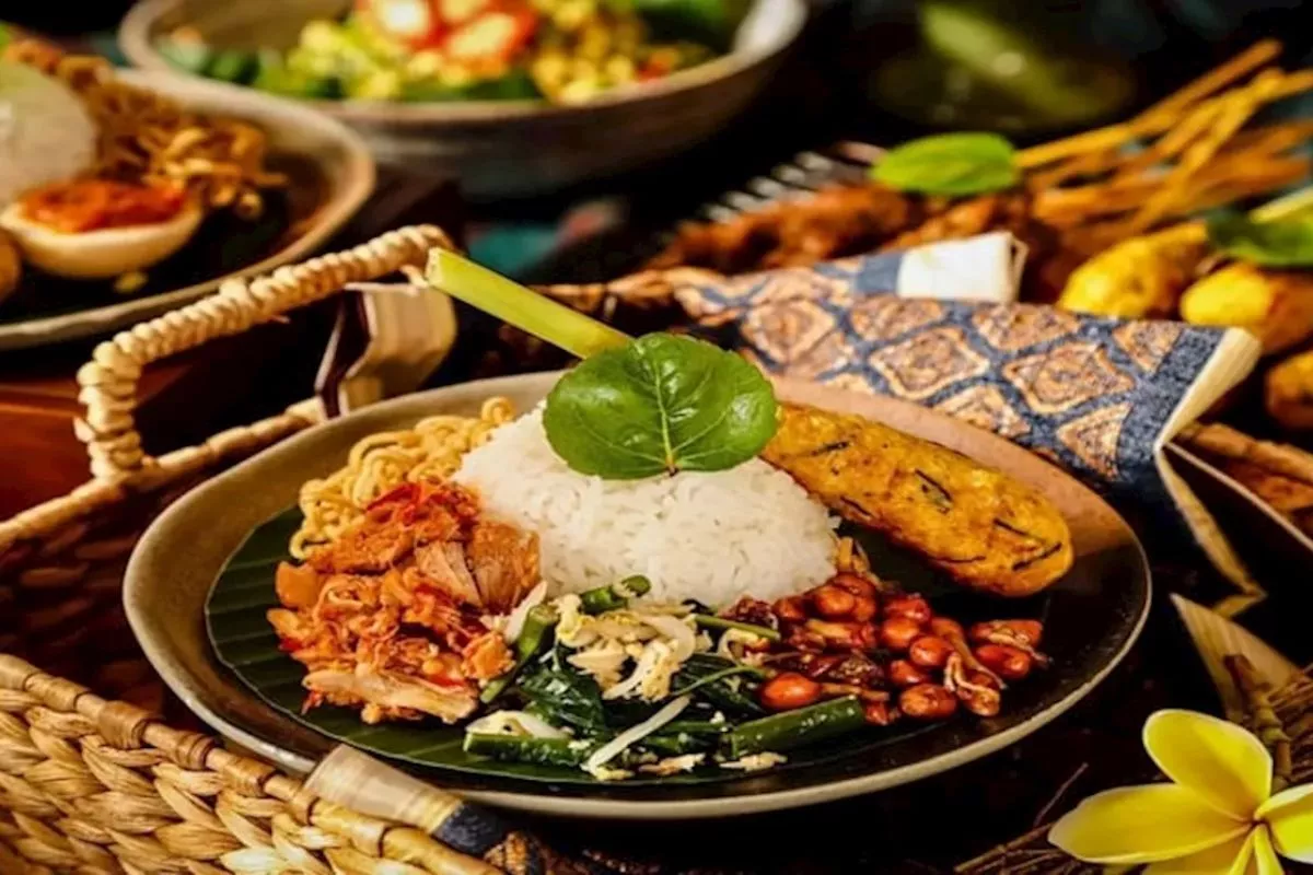20 Kuliner Khas Bali yang Populer dan Patut Dicicipi