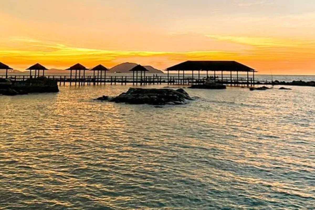 Panduan Liburan Hemat ke Pantai Tanjung Bajau Singkawang