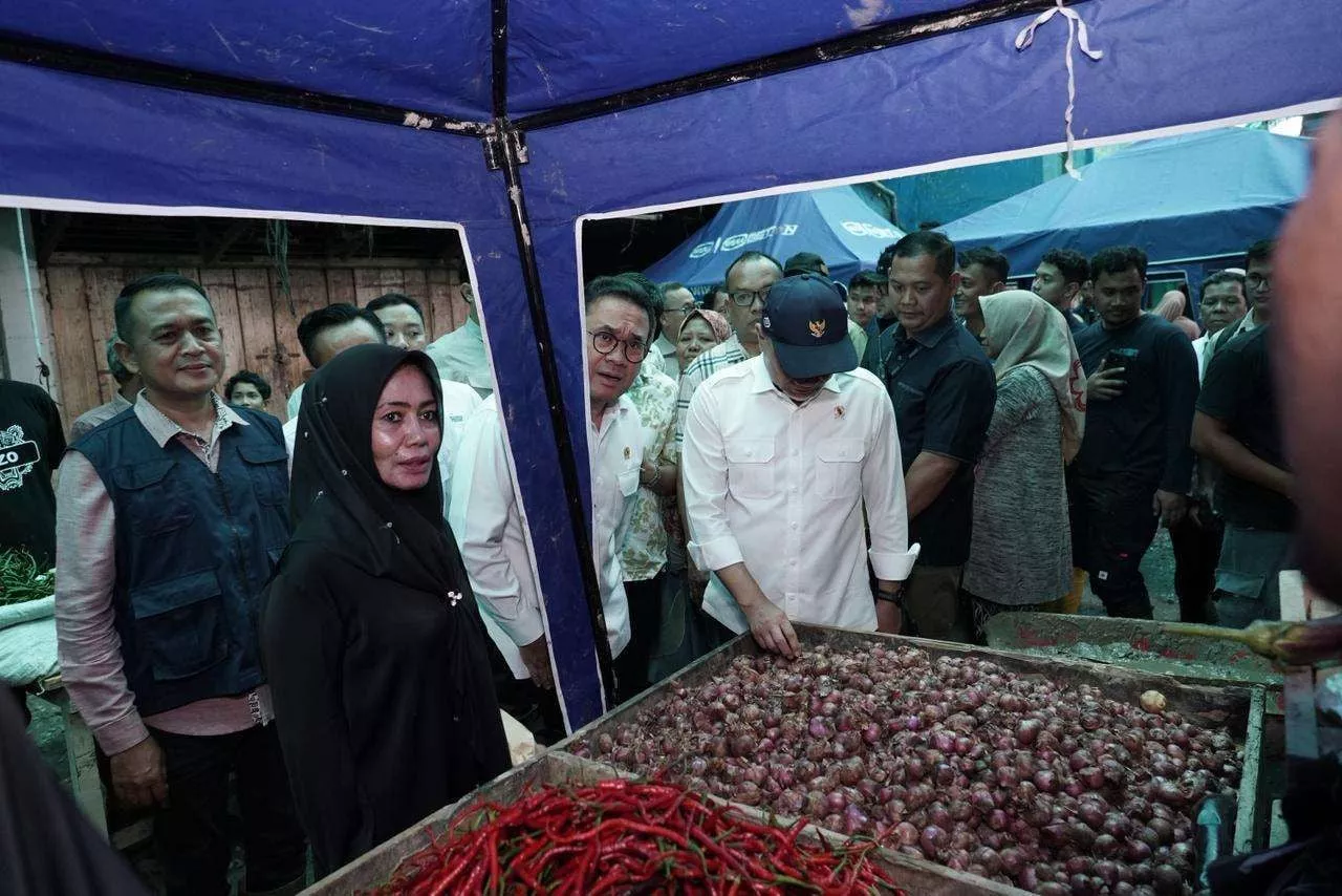 Mendag Budi Santoso: Pasar Kuala Simpang Aceh Tamiang Kembali Beroperasi 80 Persen