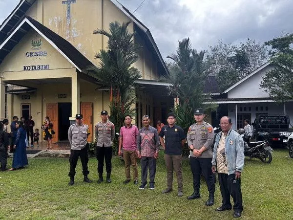 Perayaan Paskah 2026 di Lampung Utara Berjalan Aman, Polisi Jaga Ketat Gereja