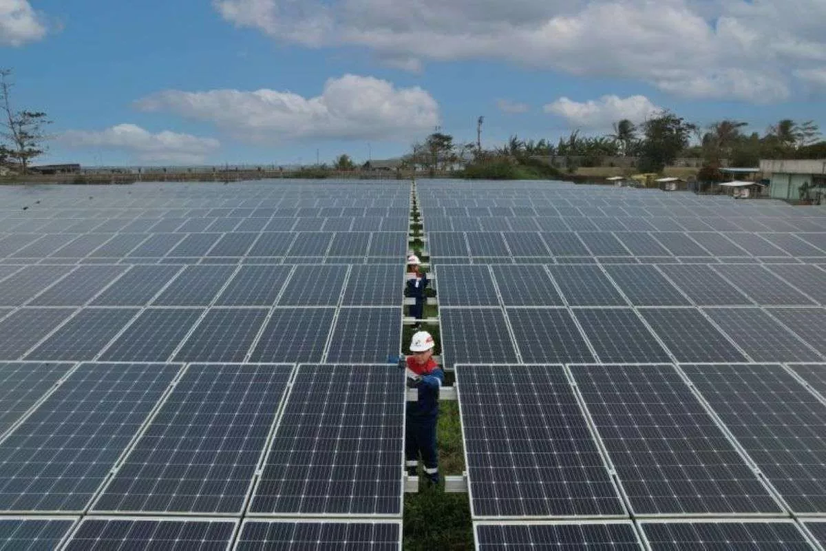 Pengamat Energi: PLN Menjadi Kunci Transisi Energi Industri di Jabar 