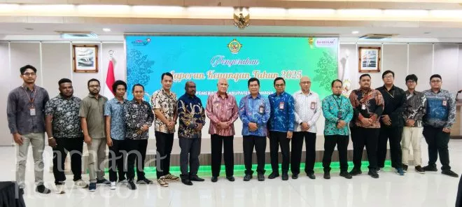 Bupati Kaimana Serahkan Laporan Keuangan TA 2025 ke BPK Papua Barat