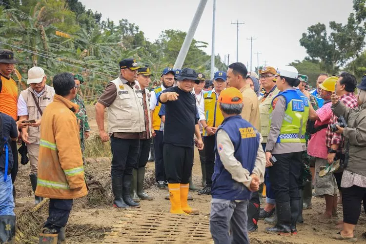 Hadapi Arus Mudik, Jembatan Darurat di Grobogan Dikebut Usai Jalan Utama Terputus