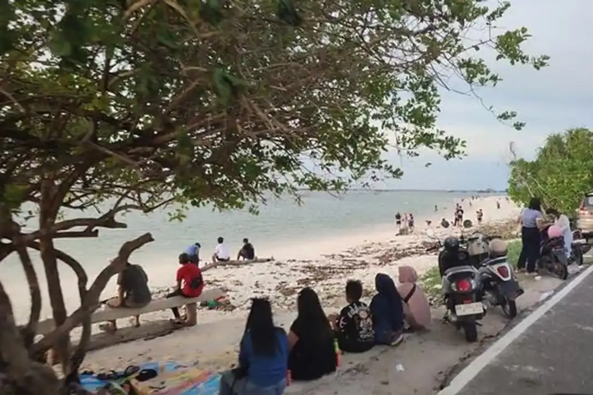 Menuju Pantai Tanjung Tinggi, Siapkan Kendaraan Sewa atau Pribadi