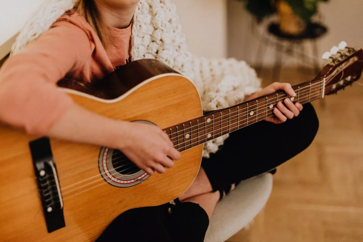 10 Rekomendasi Gitar yang Bagus dan Murah untuk Pemula Tahun 2026