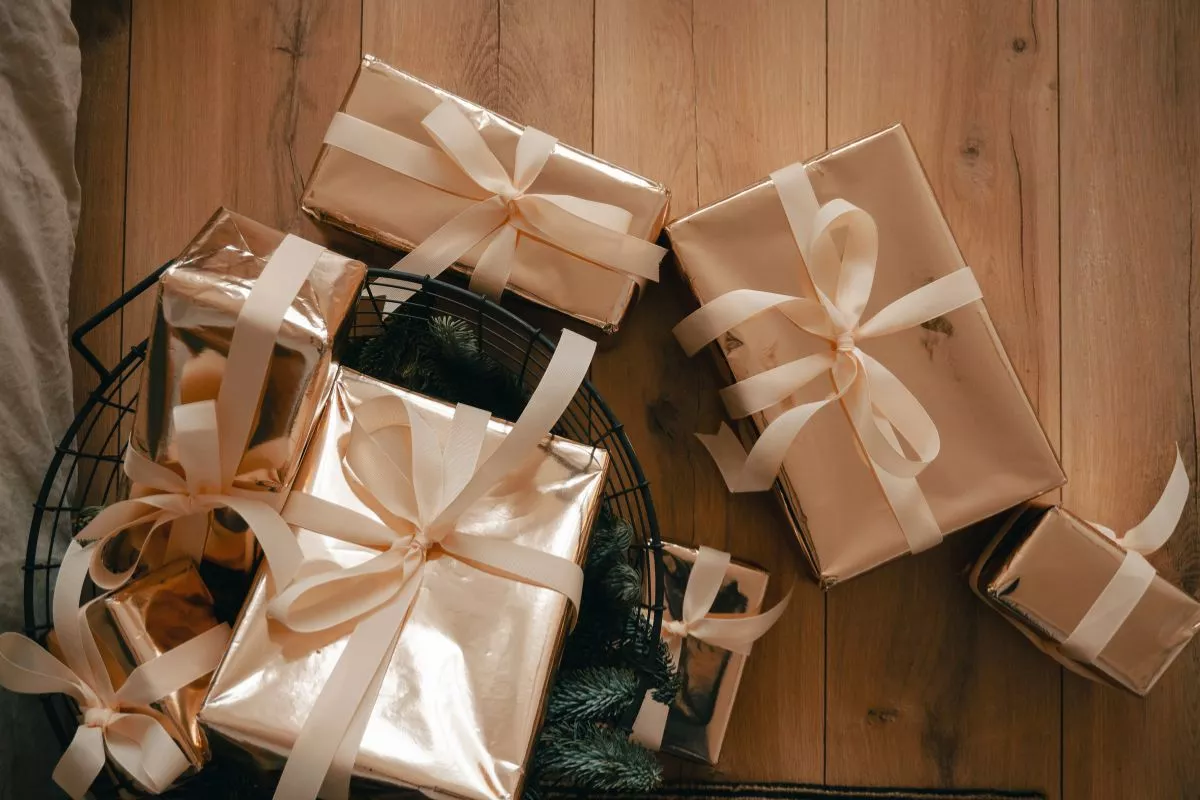 22 Kado Bermanfaat untuk Ayah, Hadiah Istimewa di Momen Spesial