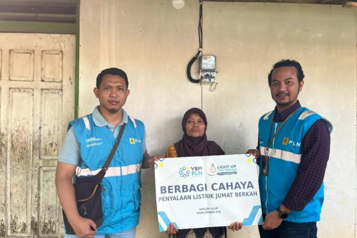 Ekonom Unisba: LUTD PLN Jabar Bantu Warga Keluar Kemiskinan