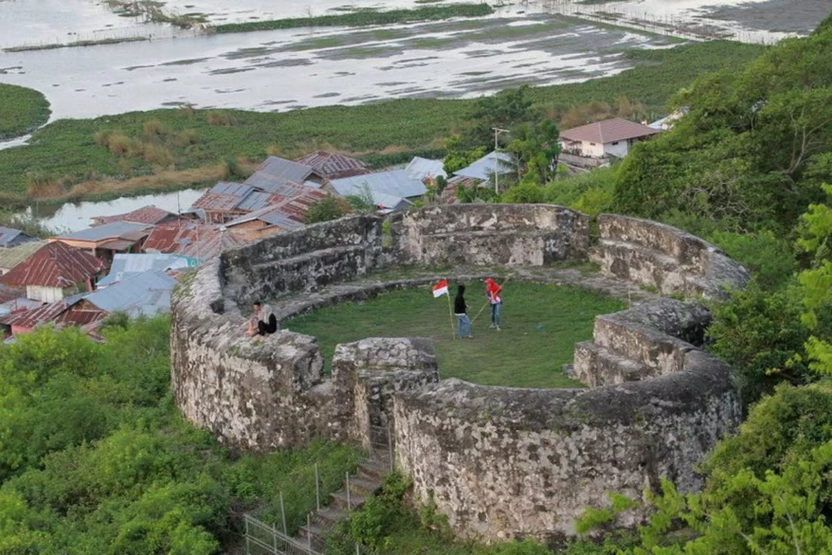 Harga Paket Wisata Benteng Otanaha: Panduan Liburan Hemat di Gorontalo