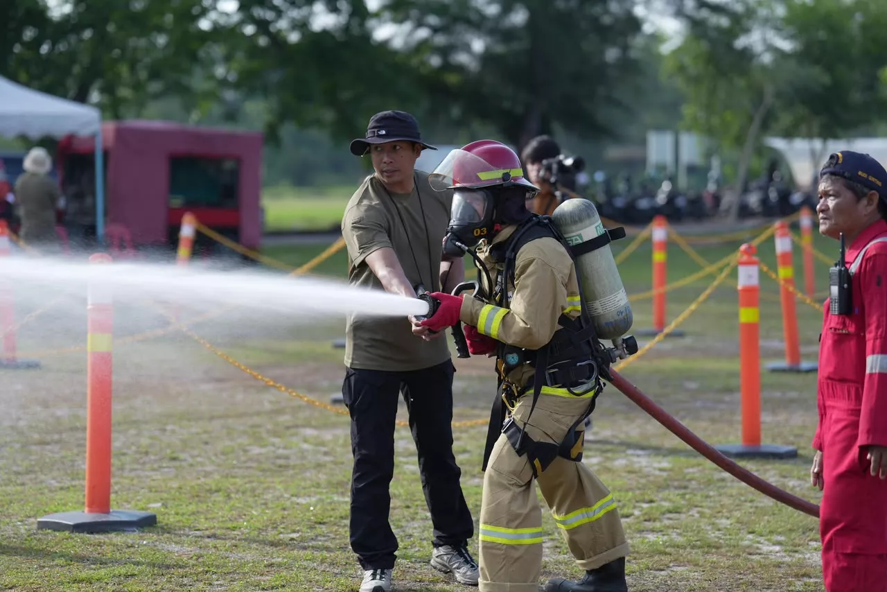 Pertamina Patra Niaga Kilang Dumai Uji Kesiapsiagaan 57 Firefighter Lewat Agility Test