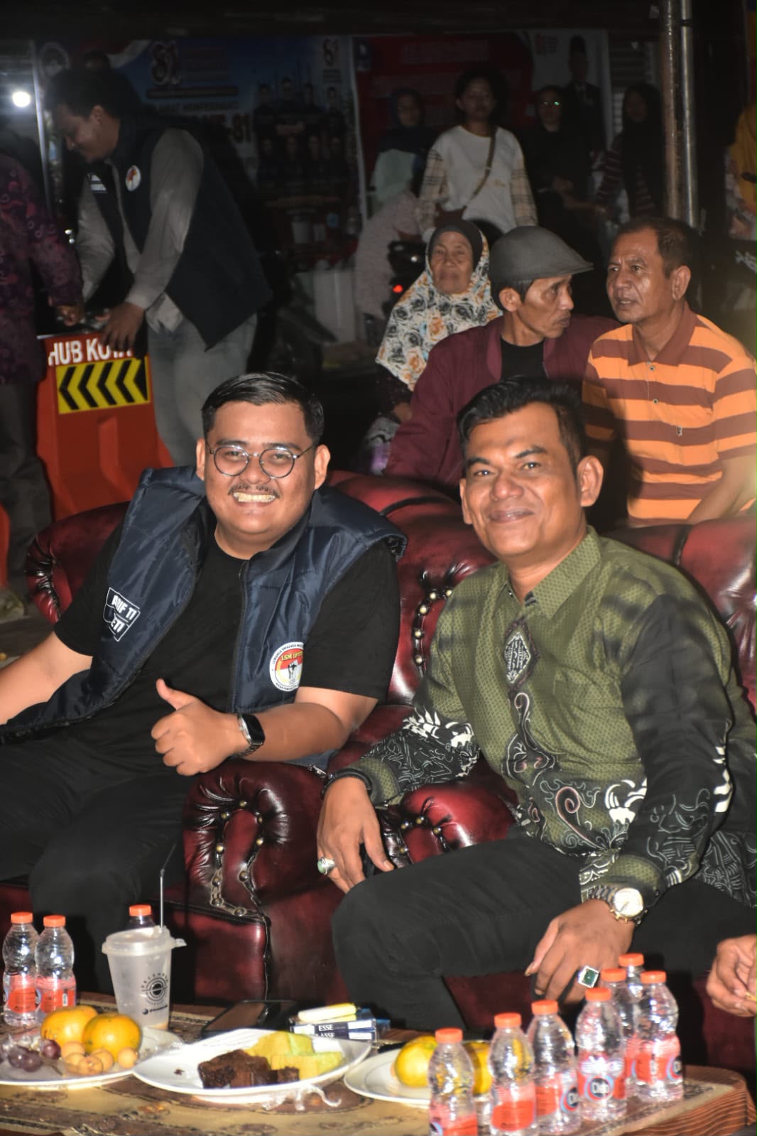 Ketua IPTD Muhammad Arif bersama Senior Teratai Agus Tera