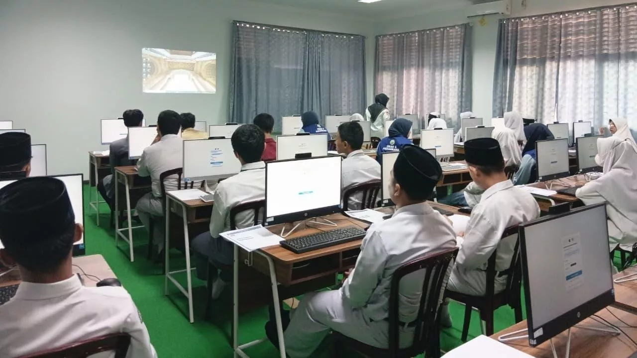 10 Siswa MAN 2 Pekanbaru Lolos OMI Provinsi Riau