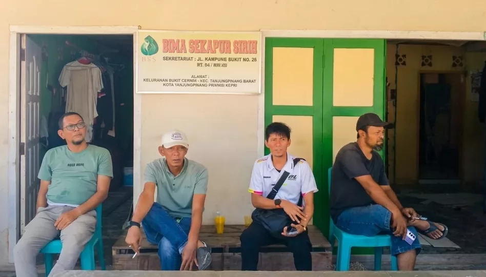 Semenisasi Lapangan Bima, Jejak Gotong Royong Warga Bukit Cermin Jelang HUT ke-28 PAN